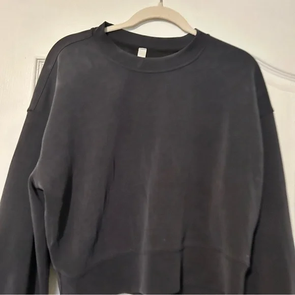 Lululemon Softstreme Perfectly Oversized Cropped Crew Black sz 6 - Picture 4 of 9